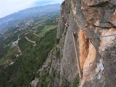 vía ferrata valencia|Vía ferrata en Valencia.